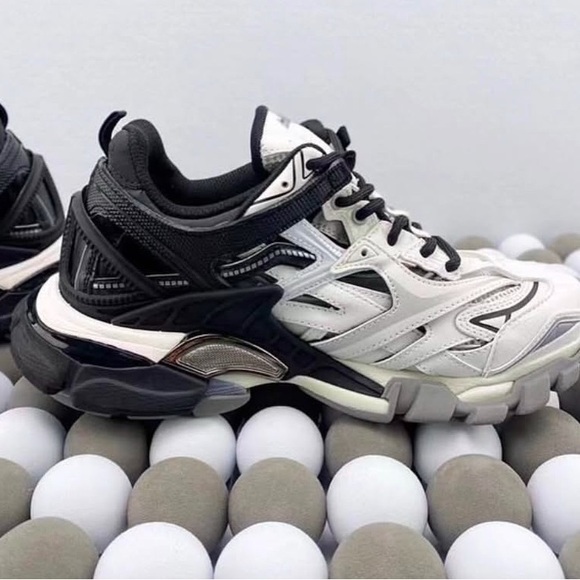 Black grey and white - Picture 5 of 7